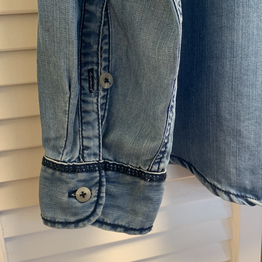 Western Cowgirl Denim Shirt - Picture 10 of 11